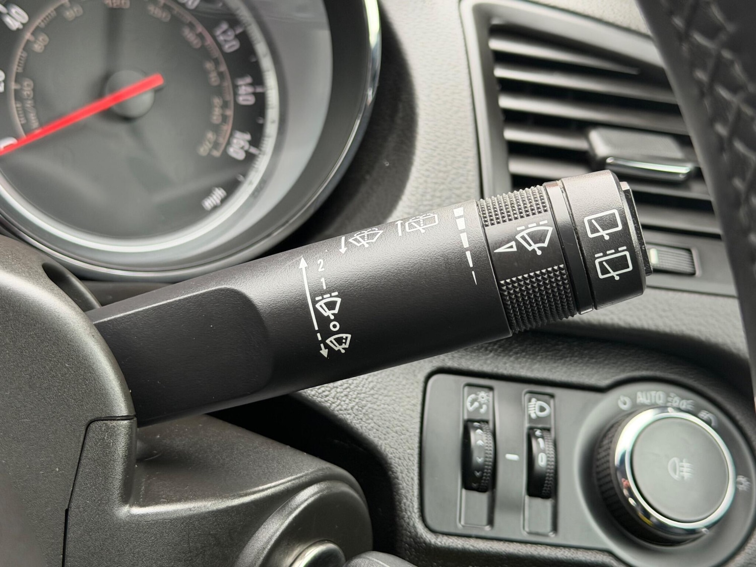 Used Vauxhall Insignia 2010 for sale - 77658162: Photo 42