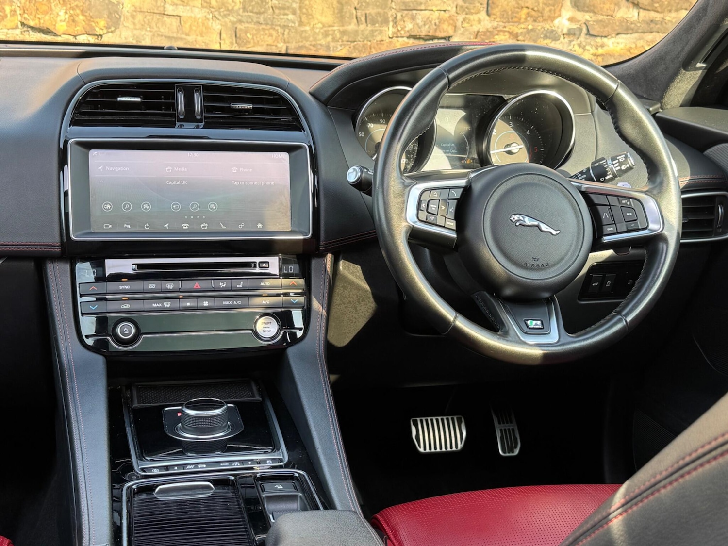 Used Jaguar F-Pace 2019 for sale - 76377373: Photo 24