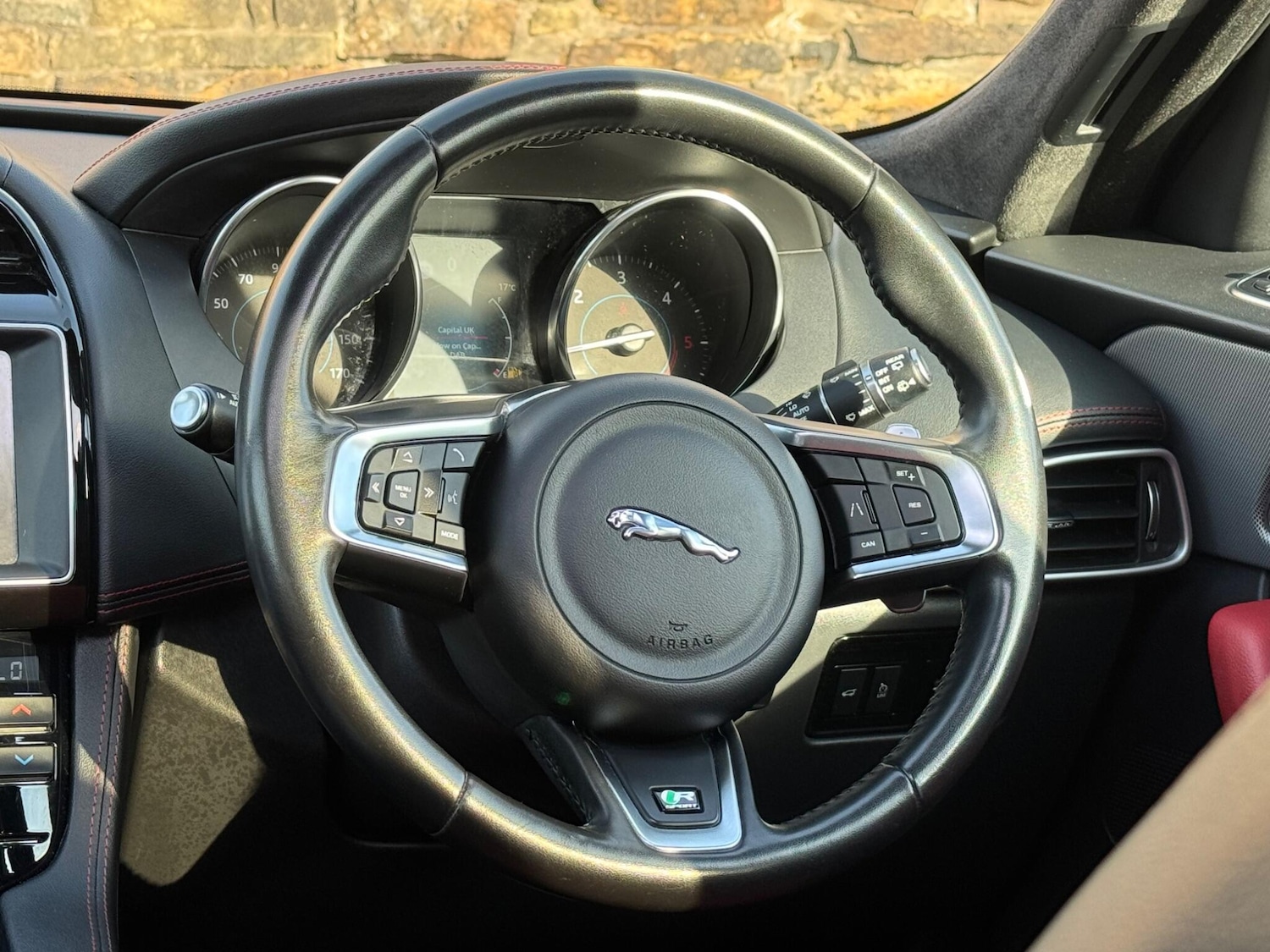 Used Jaguar F-Pace 2019 for sale - 76377373: Photo 25