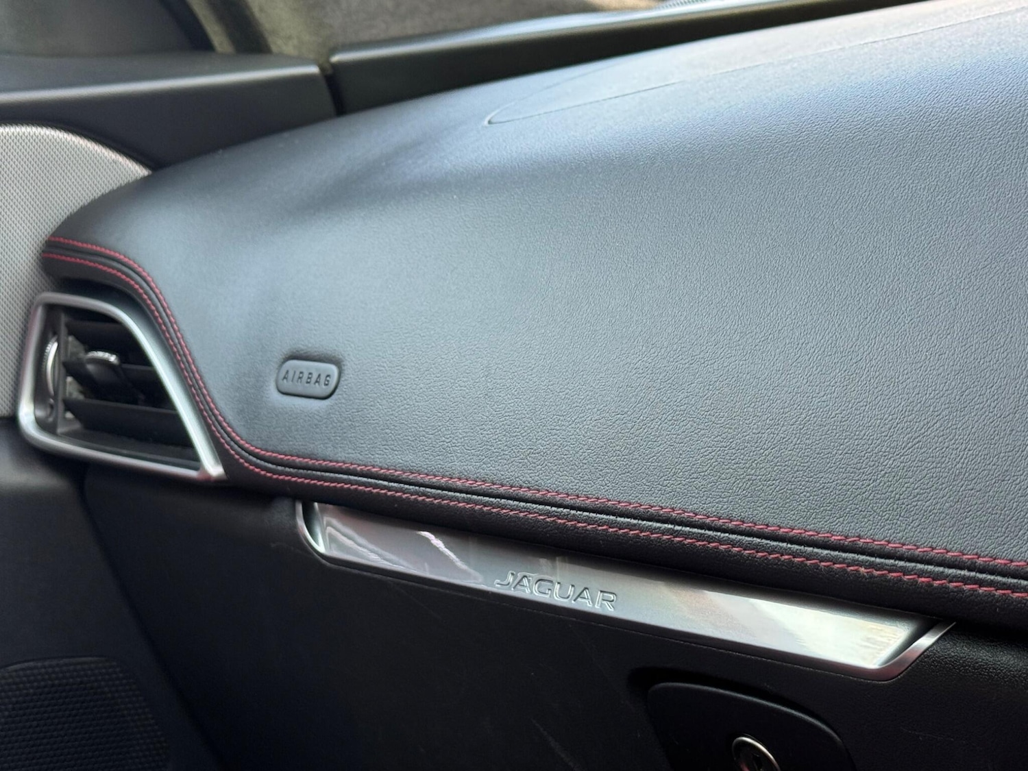 Used Jaguar F-Pace 2019 for sale - 76377373: Photo 55
