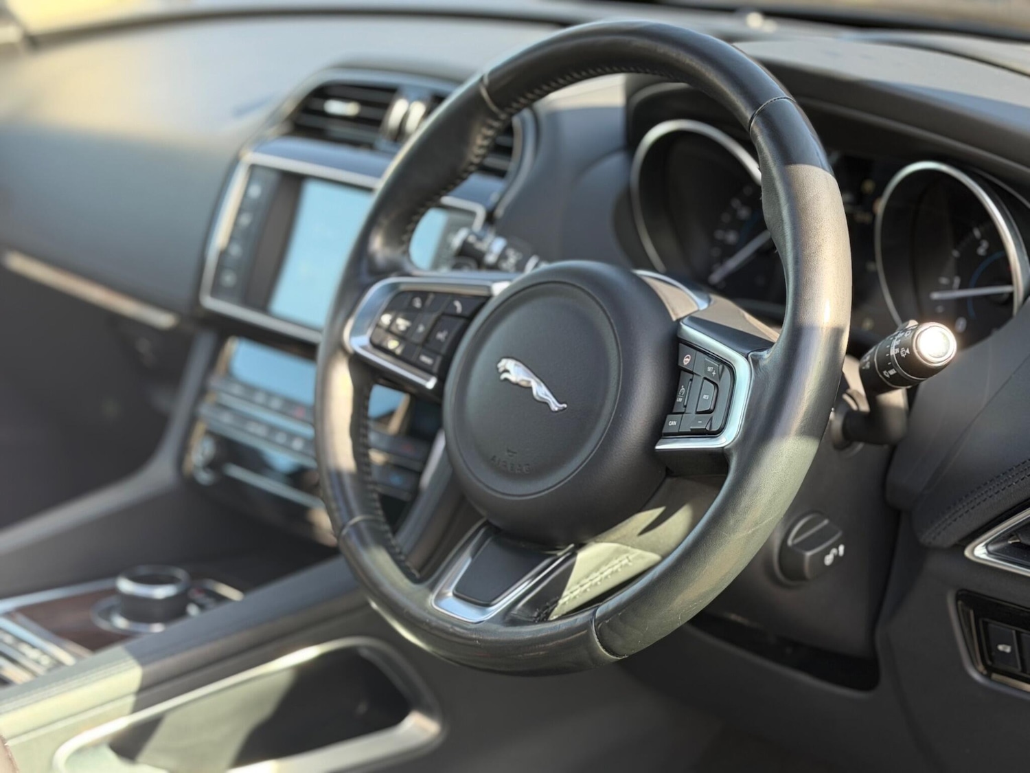 Used Jaguar F-Pace 2017 for sale - 77550568: Photo 14