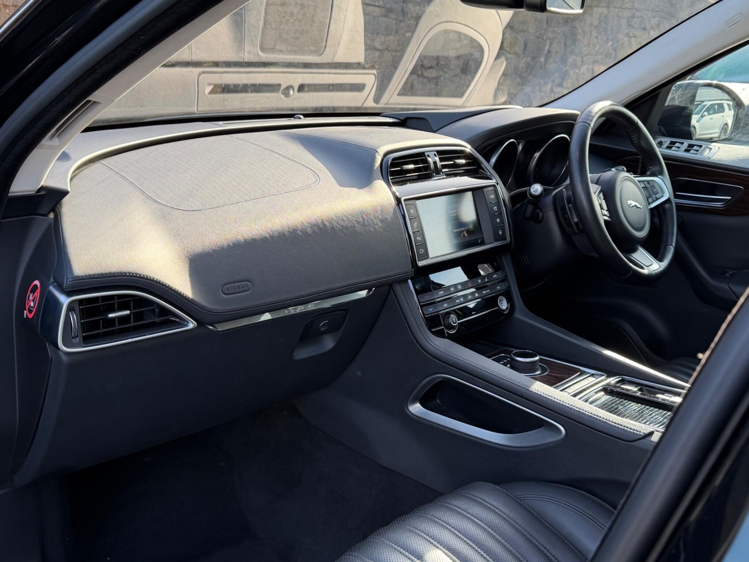 Used Jaguar F-Pace 2017 for sale - 77550568: Photo 15