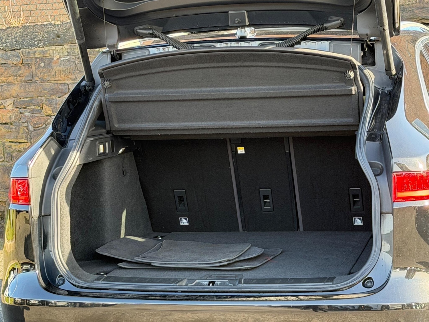 Used Jaguar F-Pace 2017 for sale - 77550568: Photo 22