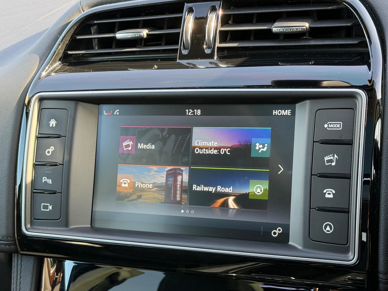 Used Jaguar F-Pace 2017 for sale - 77550568: Photo 32