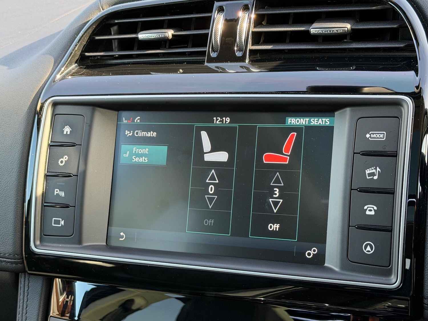 Used Jaguar F-Pace 2017 for sale - 77550568: Photo 34