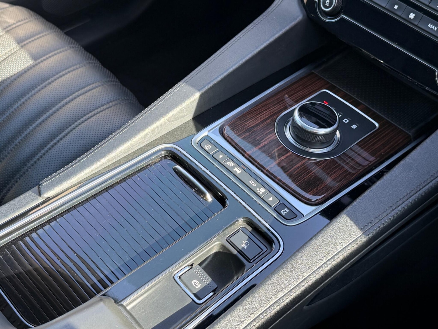 Used Jaguar F-Pace 2017 for sale - 77550568: Photo 40