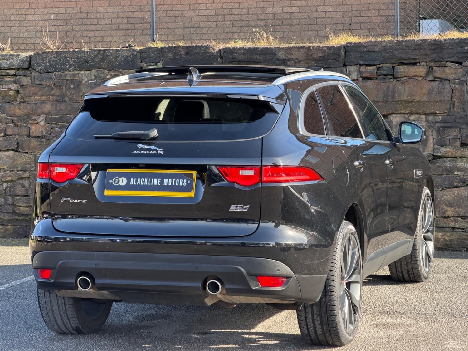 Used Jaguar F-Pace 2017 for sale - 77550568: Photo 7