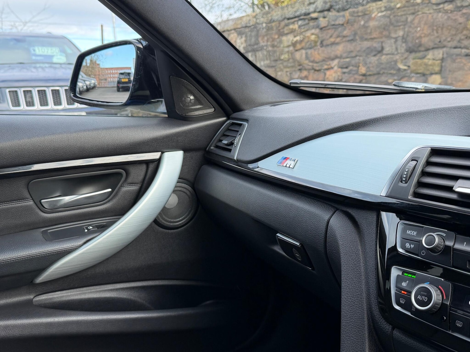 Used BMW 3 Series 2015 for sale - 76592378: Photo 52