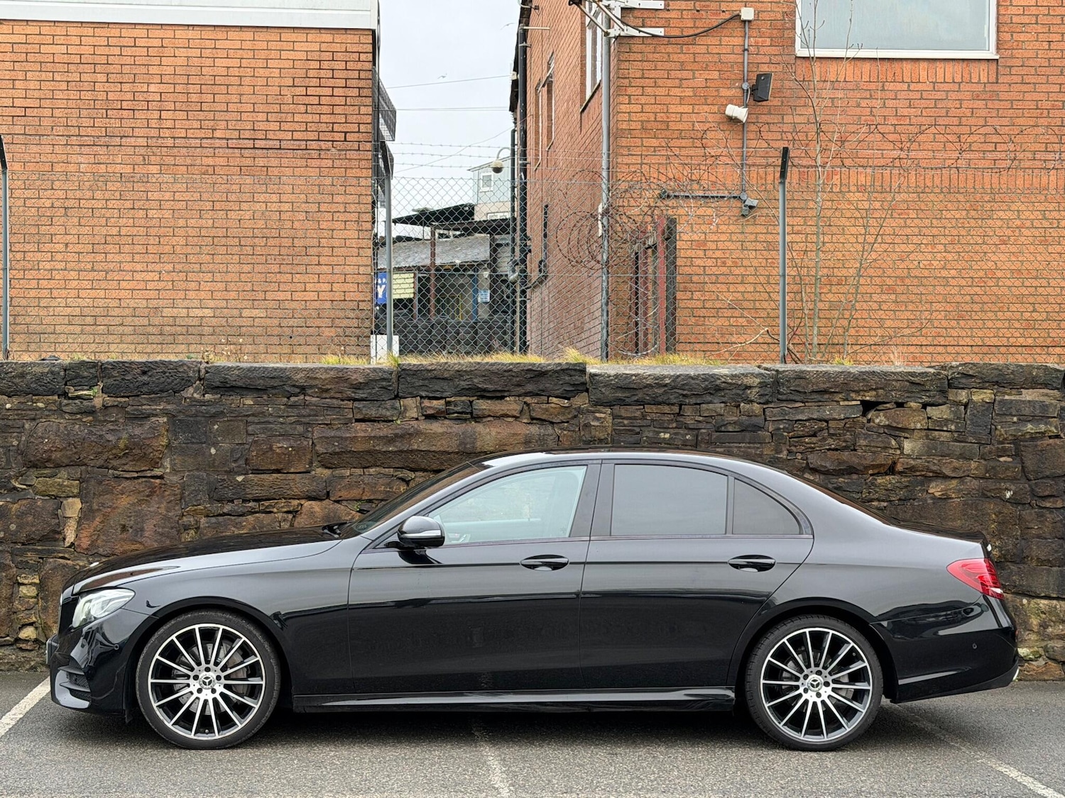 Used Mercedes-Benz E Class 2020 for sale - 77203933: Photo 4