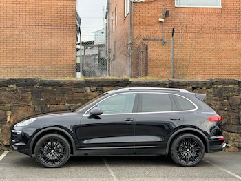 Used Porsche Cayenne 2015 for sale - 77191762: Photo