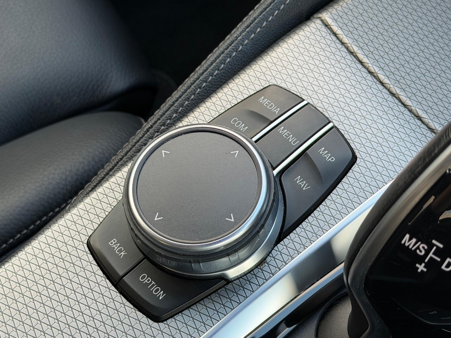 Used BMW 5 Series 2018 for sale - 76645145: Photo 46