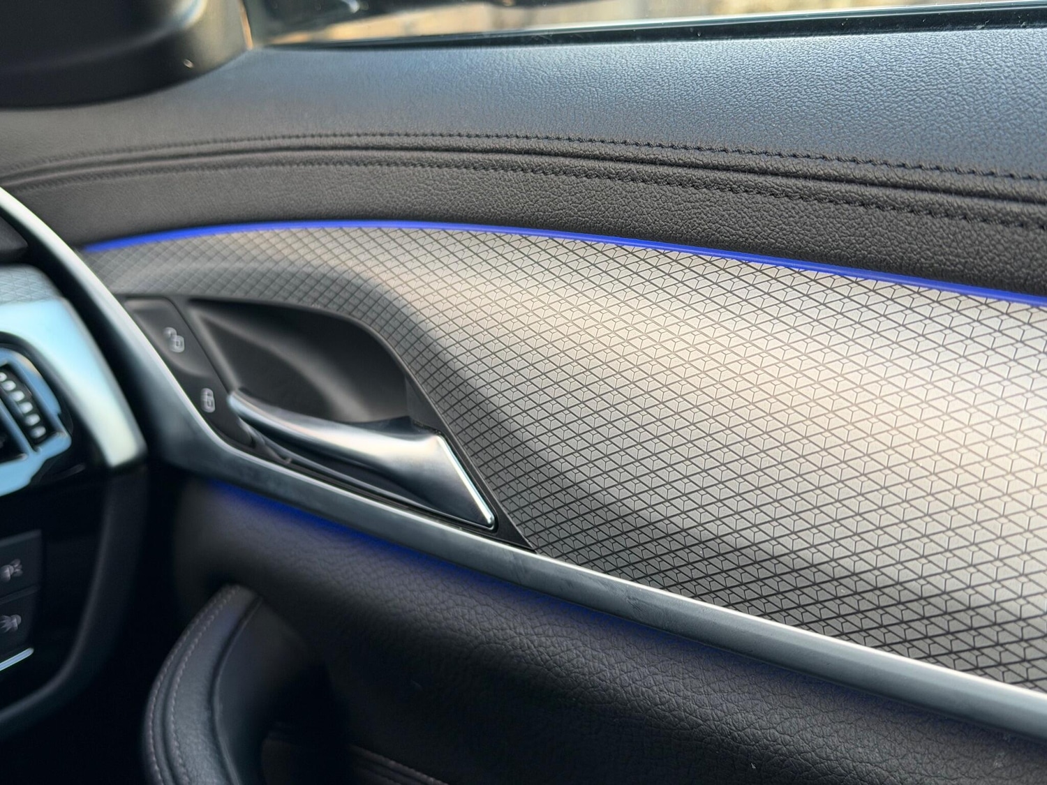 Used BMW 5 Series 2018 for sale - 76645145: Photo 54