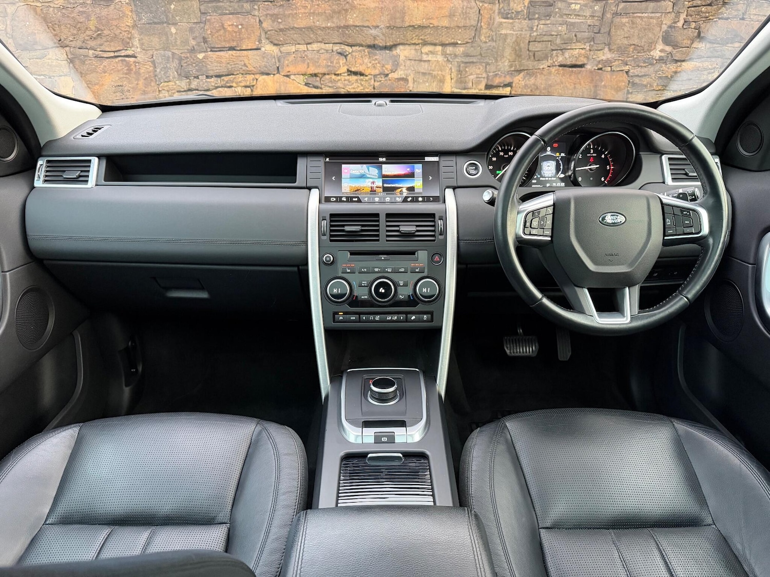 Used Land Rover Discovery Sport 2017 for sale - 77238266: Photo 11