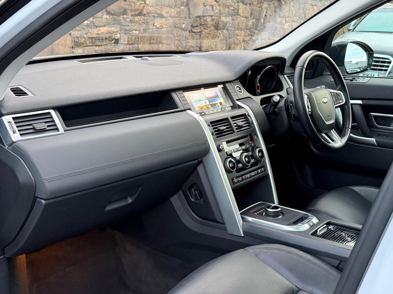 Used Land Rover Discovery Sport 2017 for sale - 77238266: Photo 14