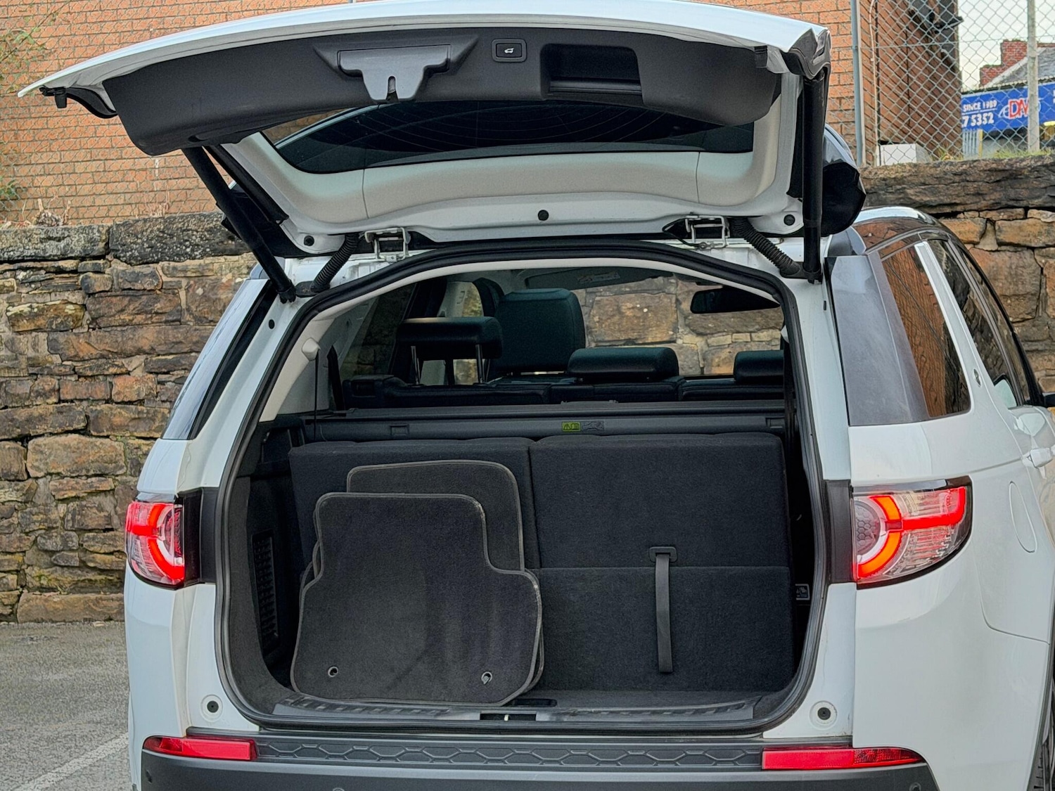 Used Land Rover Discovery Sport 2017 for sale - 77238266: Photo 22