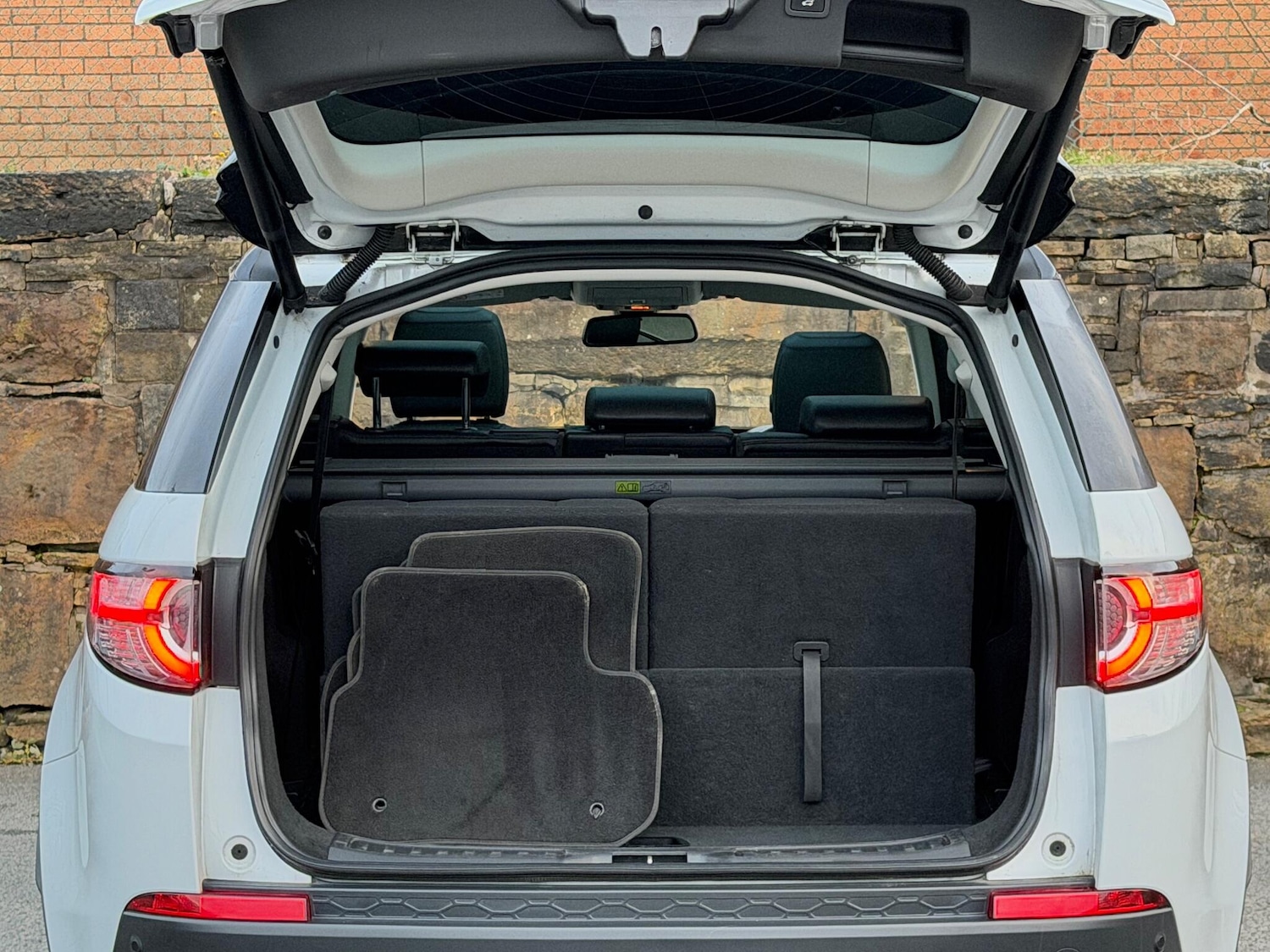 Used Land Rover Discovery Sport 2017 for sale - 77238266: Photo 23