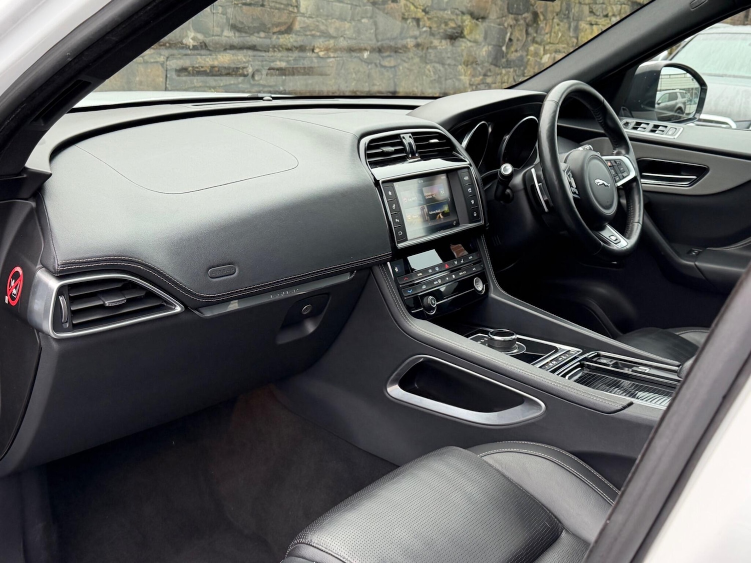 Used Jaguar F-Pace 2017 for sale - 77267262: Photo 14