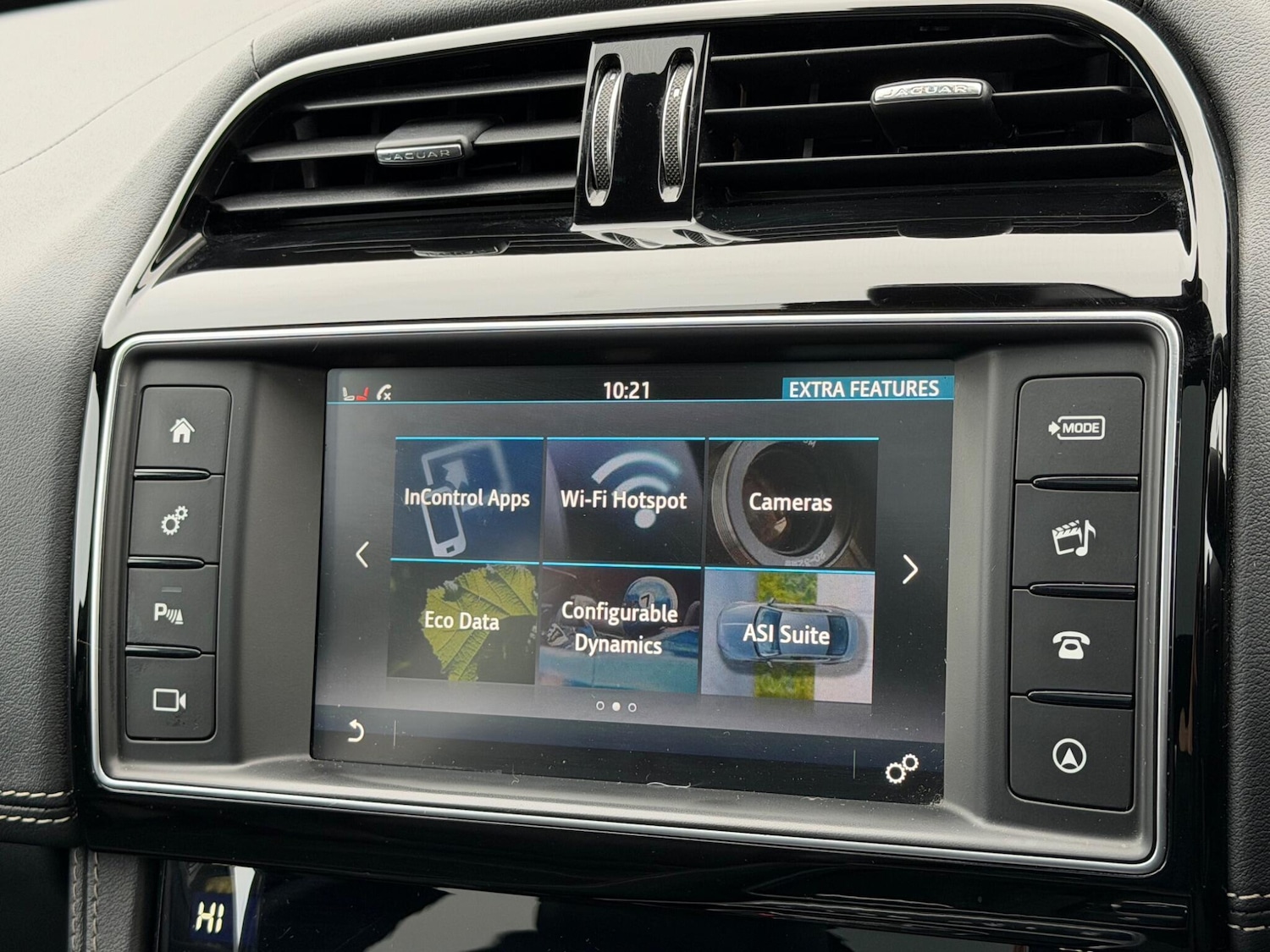 Used Jaguar F-Pace 2017 for sale - 77267262: Photo 37