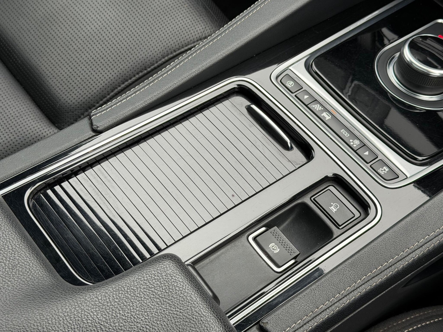 Used Jaguar F-Pace 2017 for sale - 77267262: Photo 40