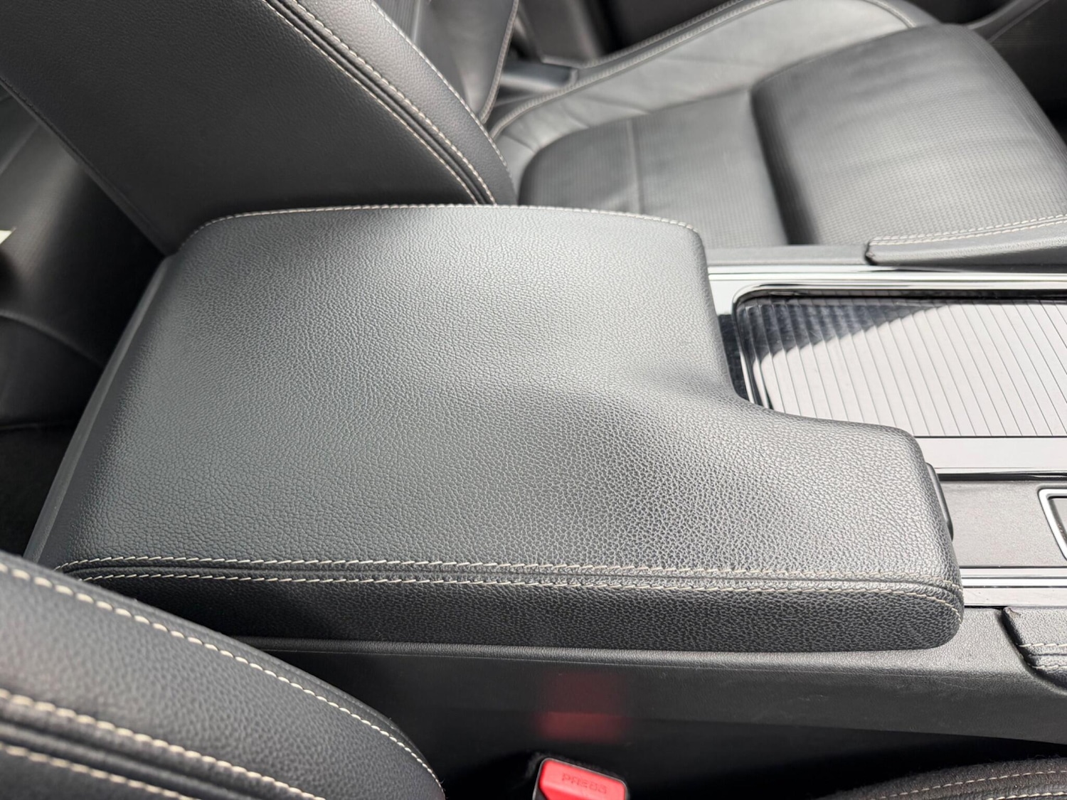 Used Jaguar F-Pace 2017 for sale - 77267262: Photo 43