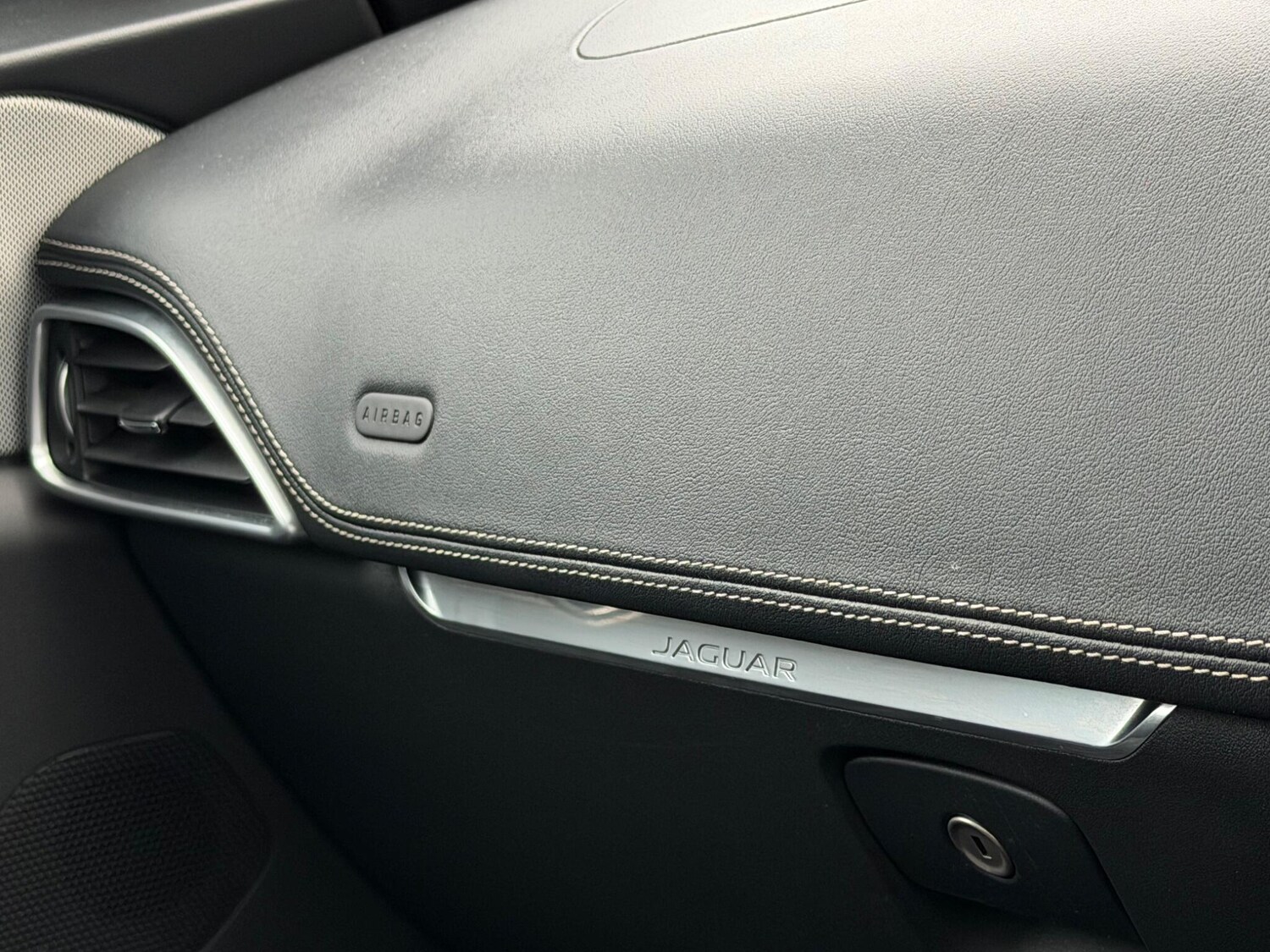 Used Jaguar F-Pace 2017 for sale - 77267262: Photo 55