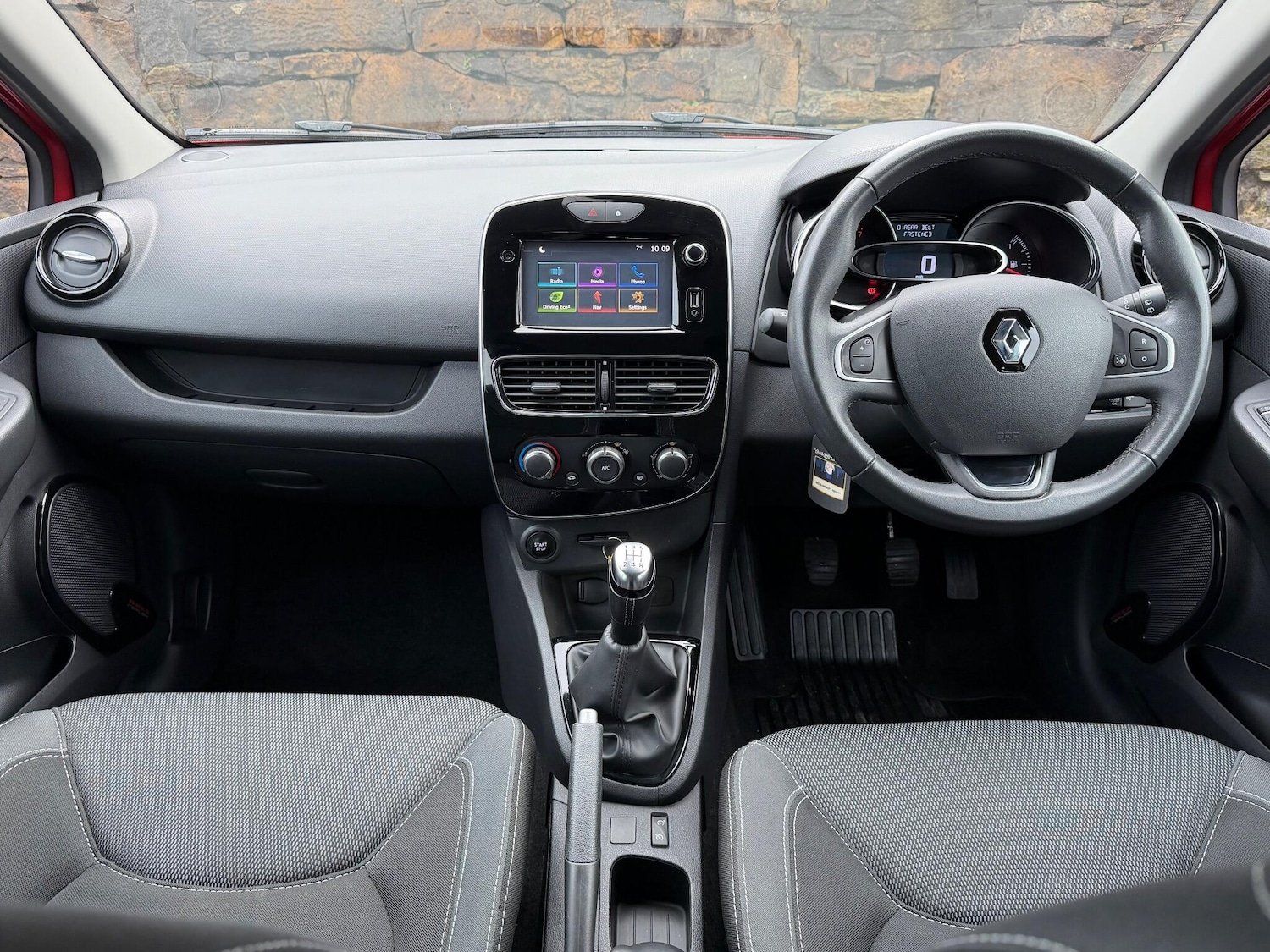 Used Renault Clio 2017 for sale - 76990594: Photo 10