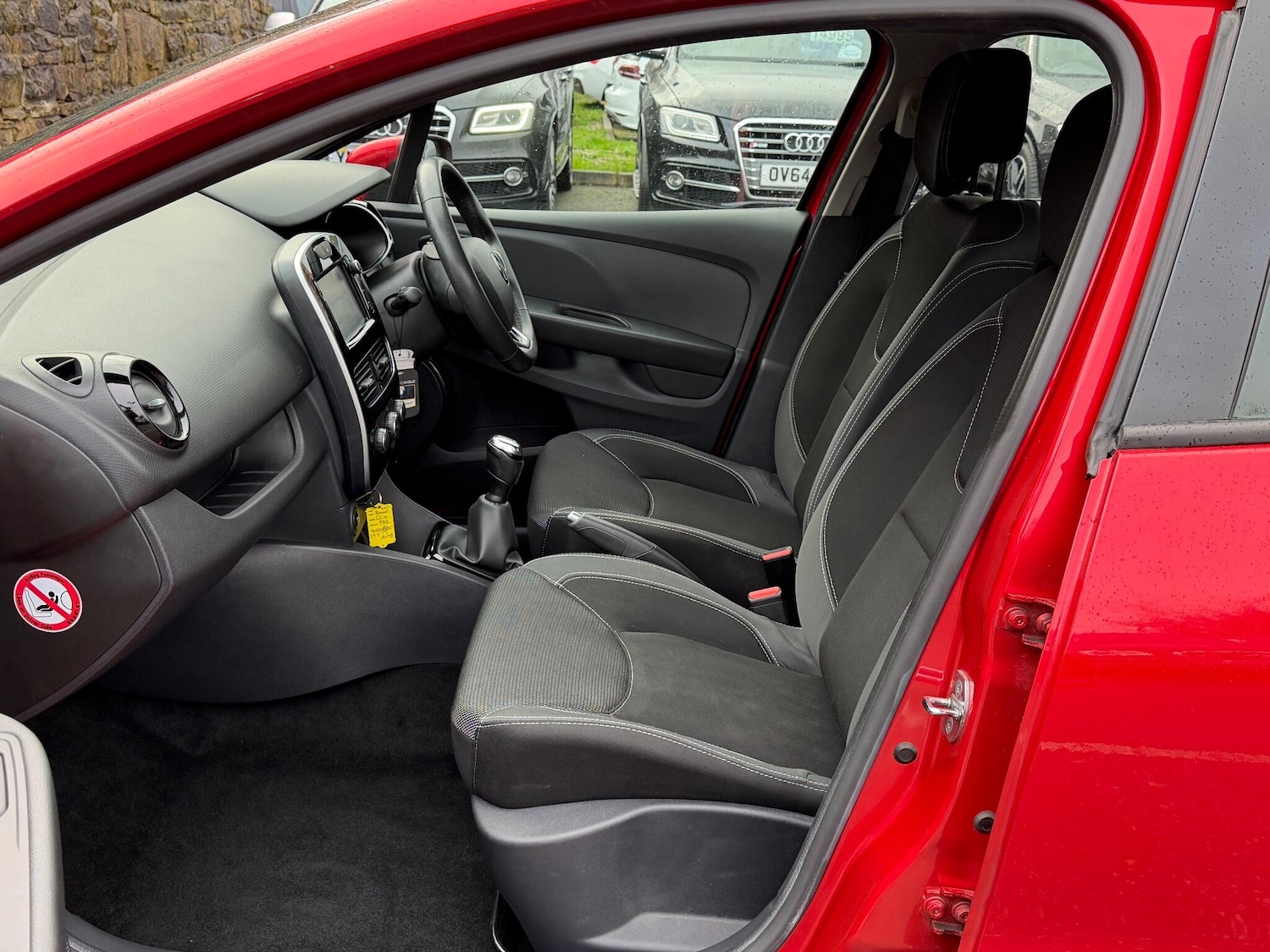 Used Renault Clio 2017 for sale - 76990594: Photo 15