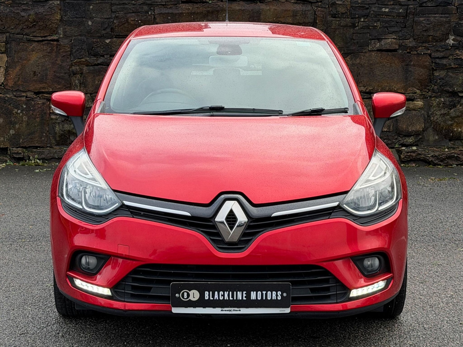 Used Renault Clio 2017 for sale - 76990594: Photo 2