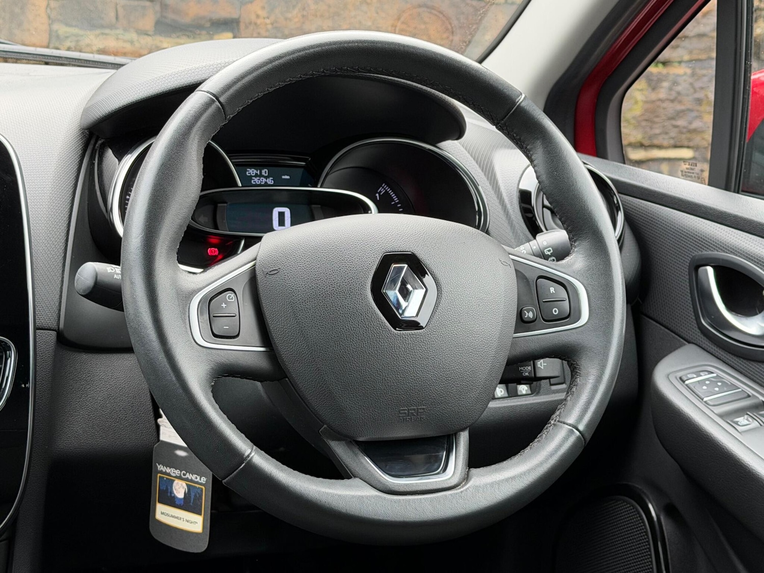 Used Renault Clio 2017 for sale - 76990594: Photo 22