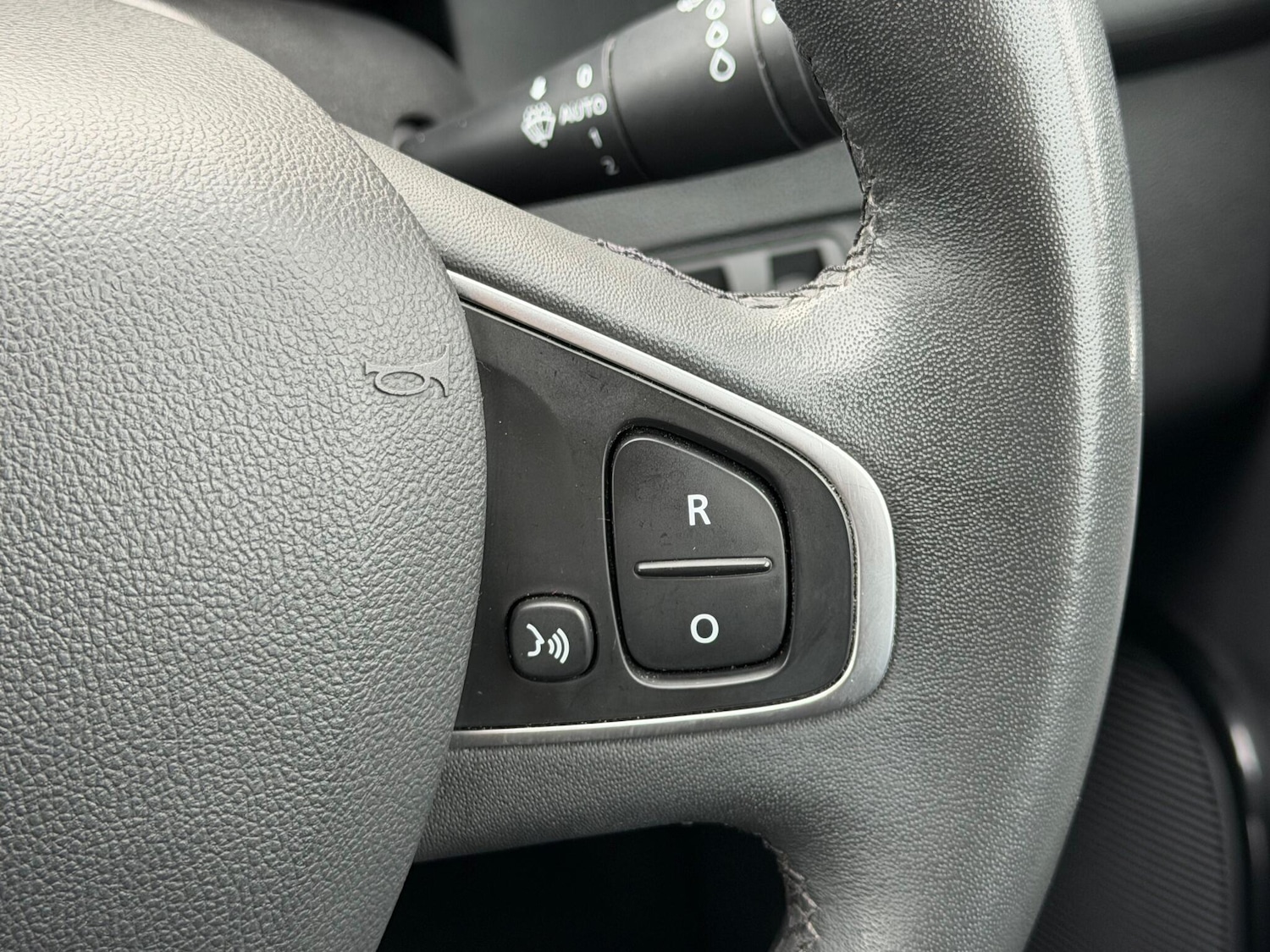 Used Renault Clio 2017 for sale - 76990594: Photo 23