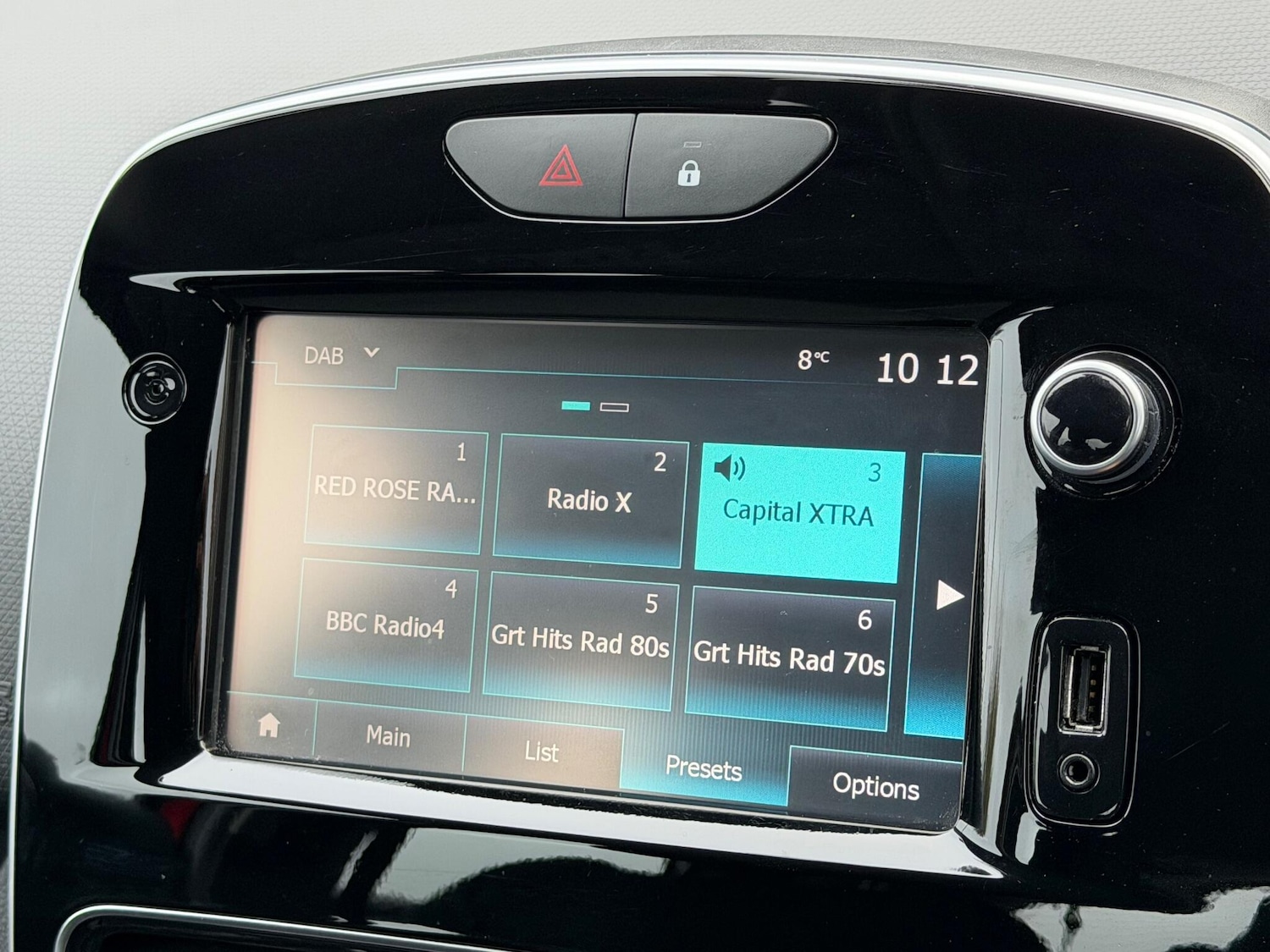 Used Renault Clio 2017 for sale - 76990594: Photo 27