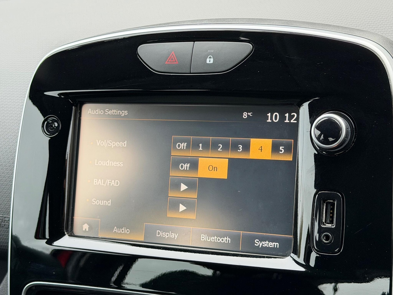 Used Renault Clio 2017 for sale - 76990594: Photo 30