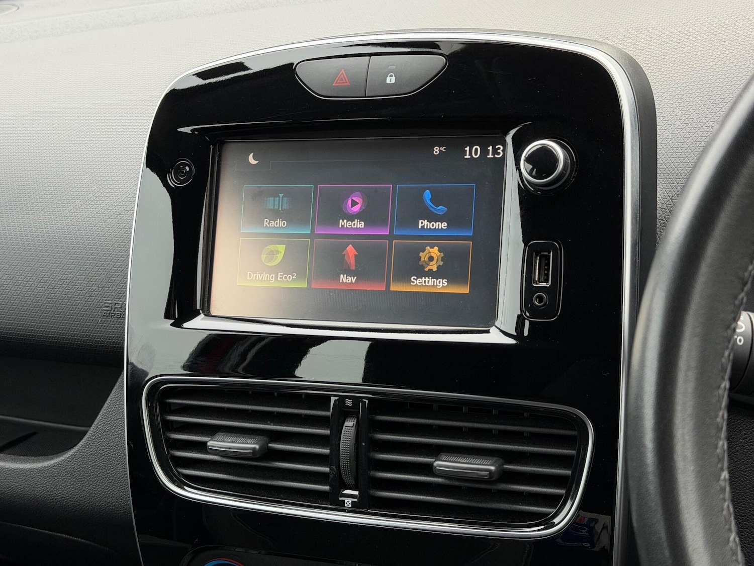 Used Renault Clio 2017 for sale - 76990594: Photo 31