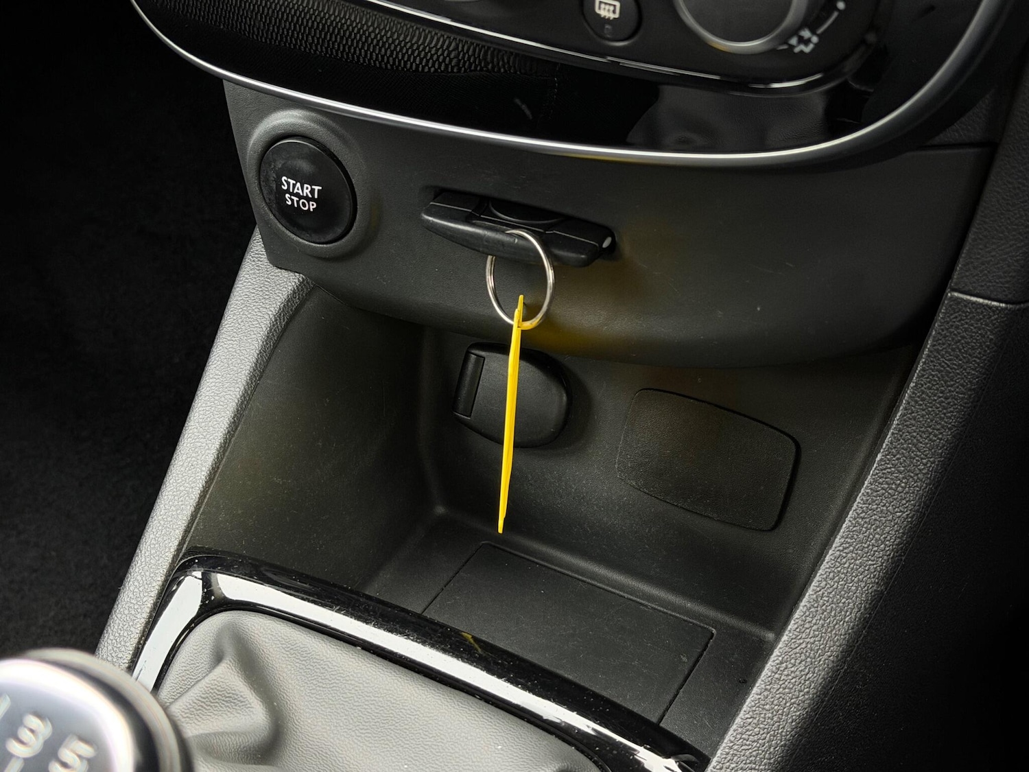 Used Renault Clio 2017 for sale - 76990594: Photo 33