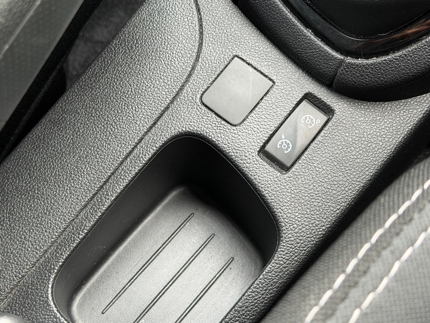 Used Renault Clio 2017 for sale - 76990594: Photo 35