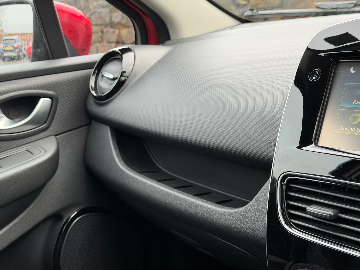 Used Renault Clio 2017 for sale - 76990594: Photo 40