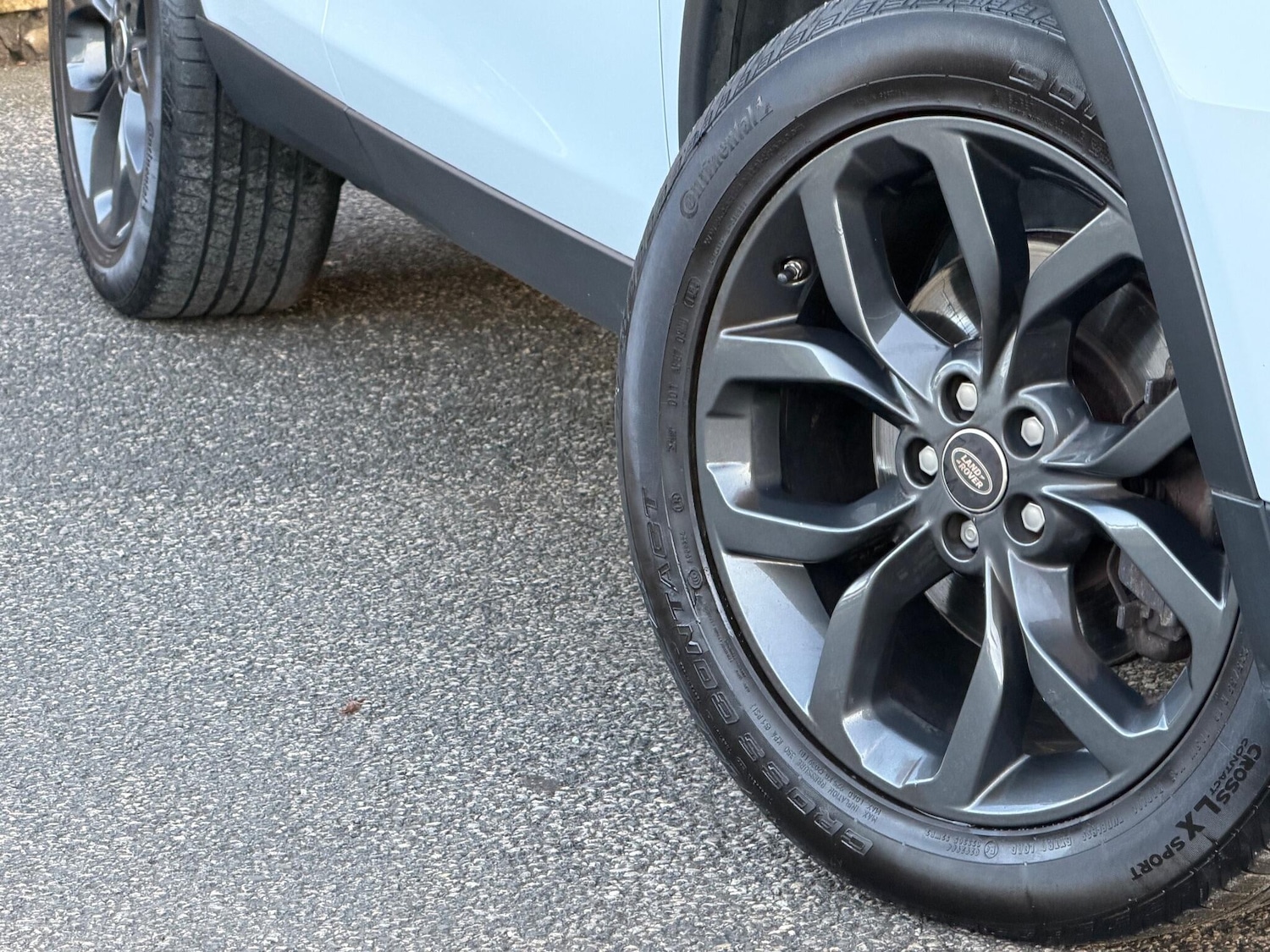 Used Land Rover Discovery Sport 2019 for sale - 77130735: Photo 2