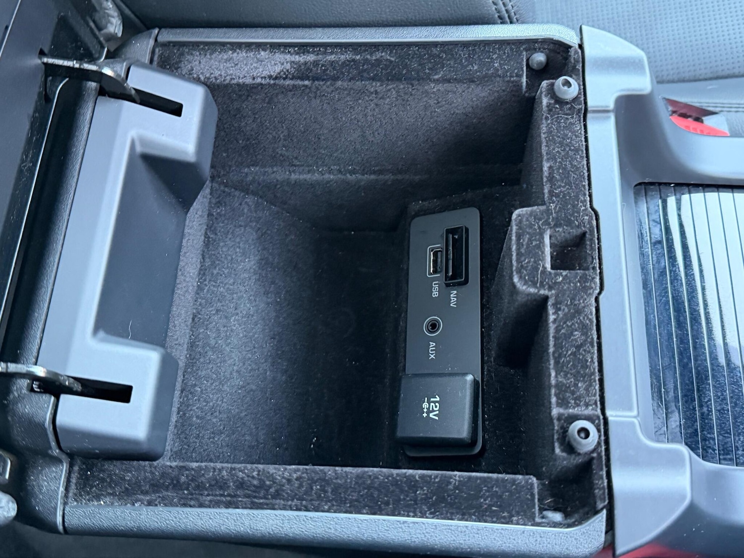 Used Land Rover Discovery Sport 2019 for sale - 77130735: Photo 42