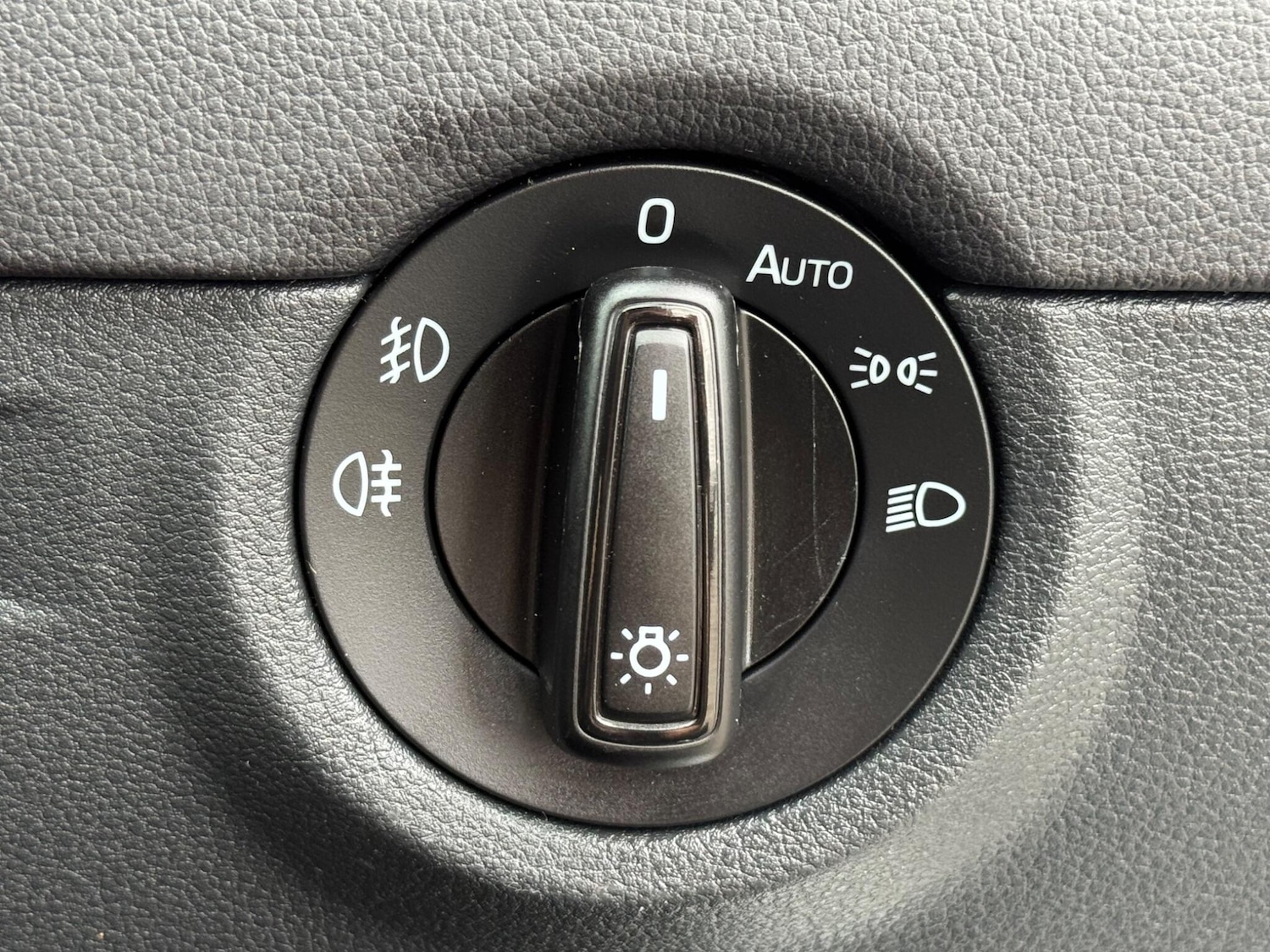 Used Skoda Octavia 2015 for sale - 76161124: Photo 45
