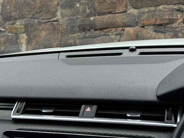 Used Land Rover Range Rover Velar 2020 for sale - 76161114: Photo 31