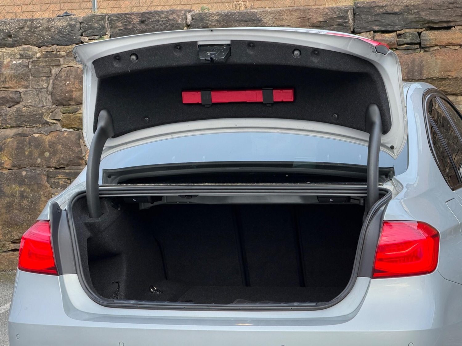 Used BMW 3 Series 2016 for sale - 77633811: Photo 20