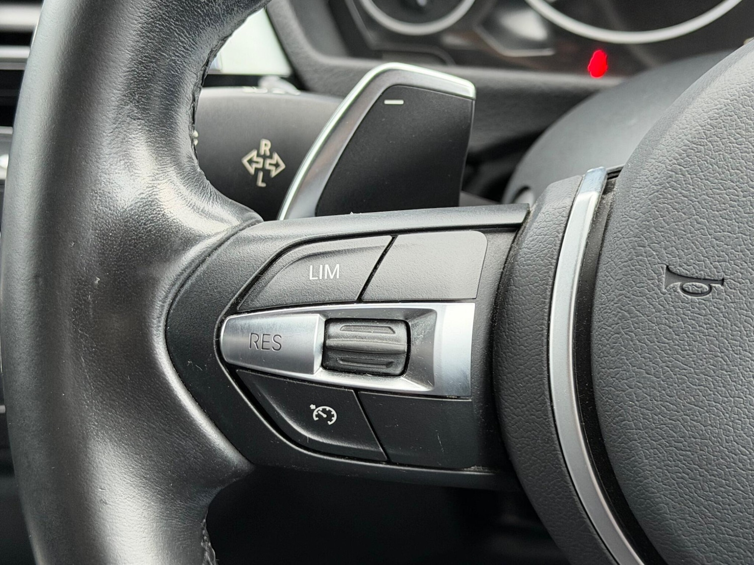 Used BMW 3 Series 2016 for sale - 77633811: Photo 26