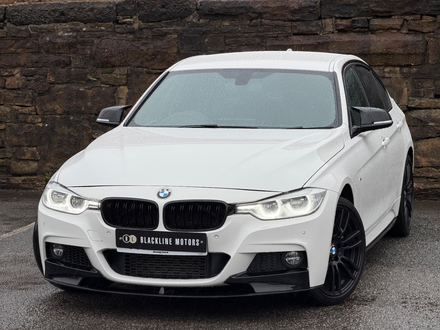 Used BMW 3 Series 2017 for sale - 76800828: Photo 3