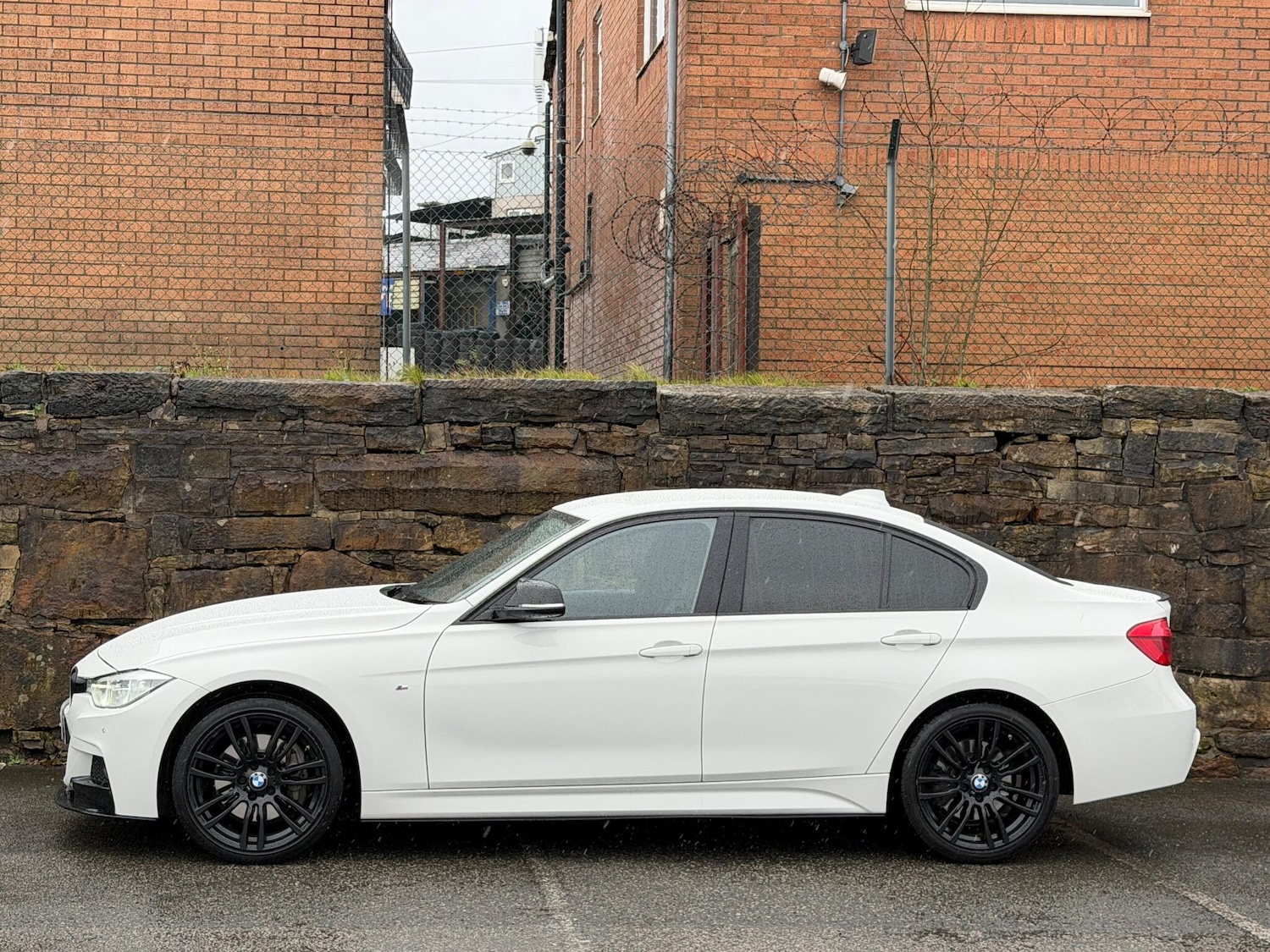 Used BMW 3 Series 2017 for sale - 76800828: Photo 4