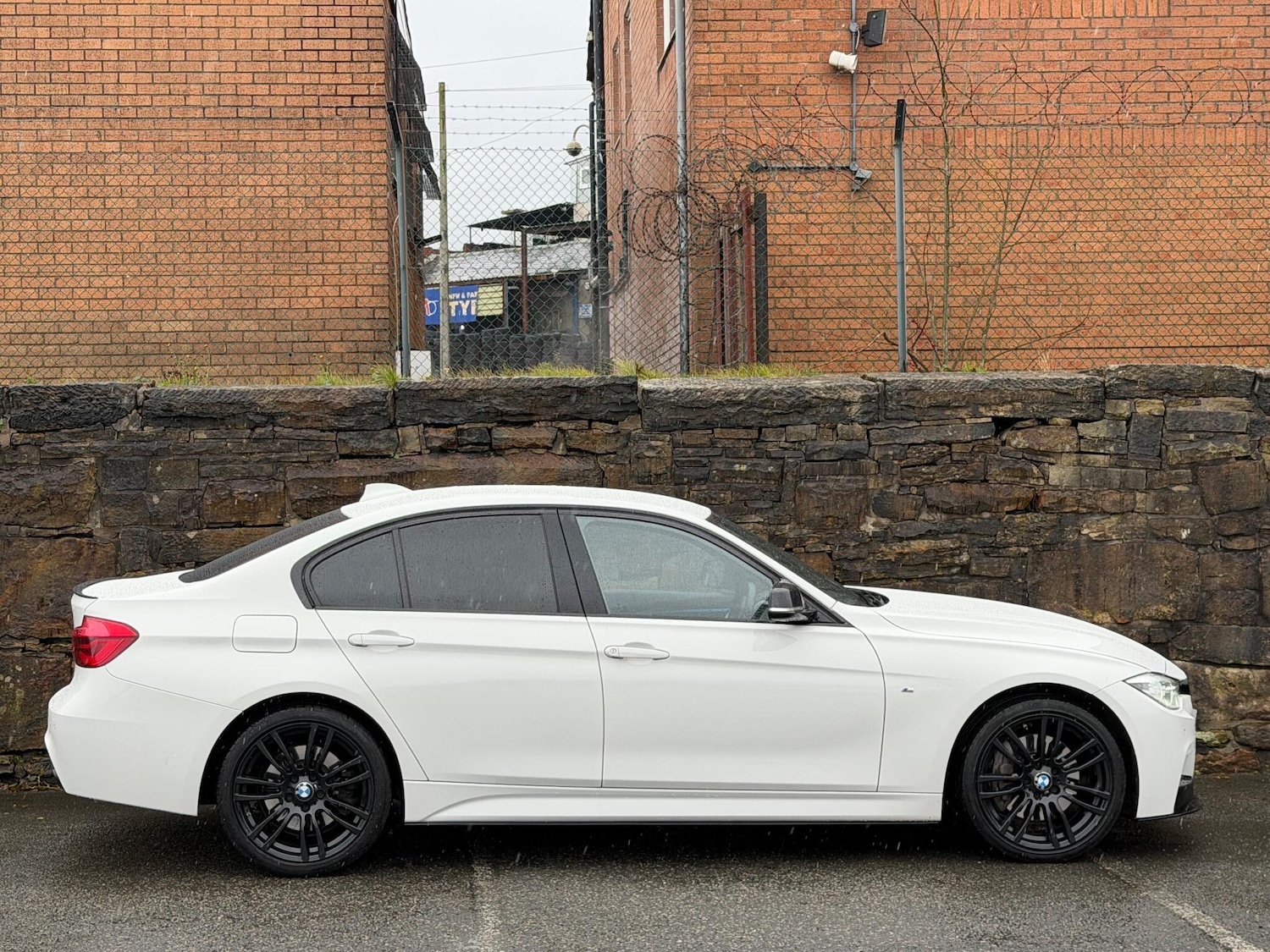 Used BMW 3 Series 2017 for sale - 76800828: Photo 8
