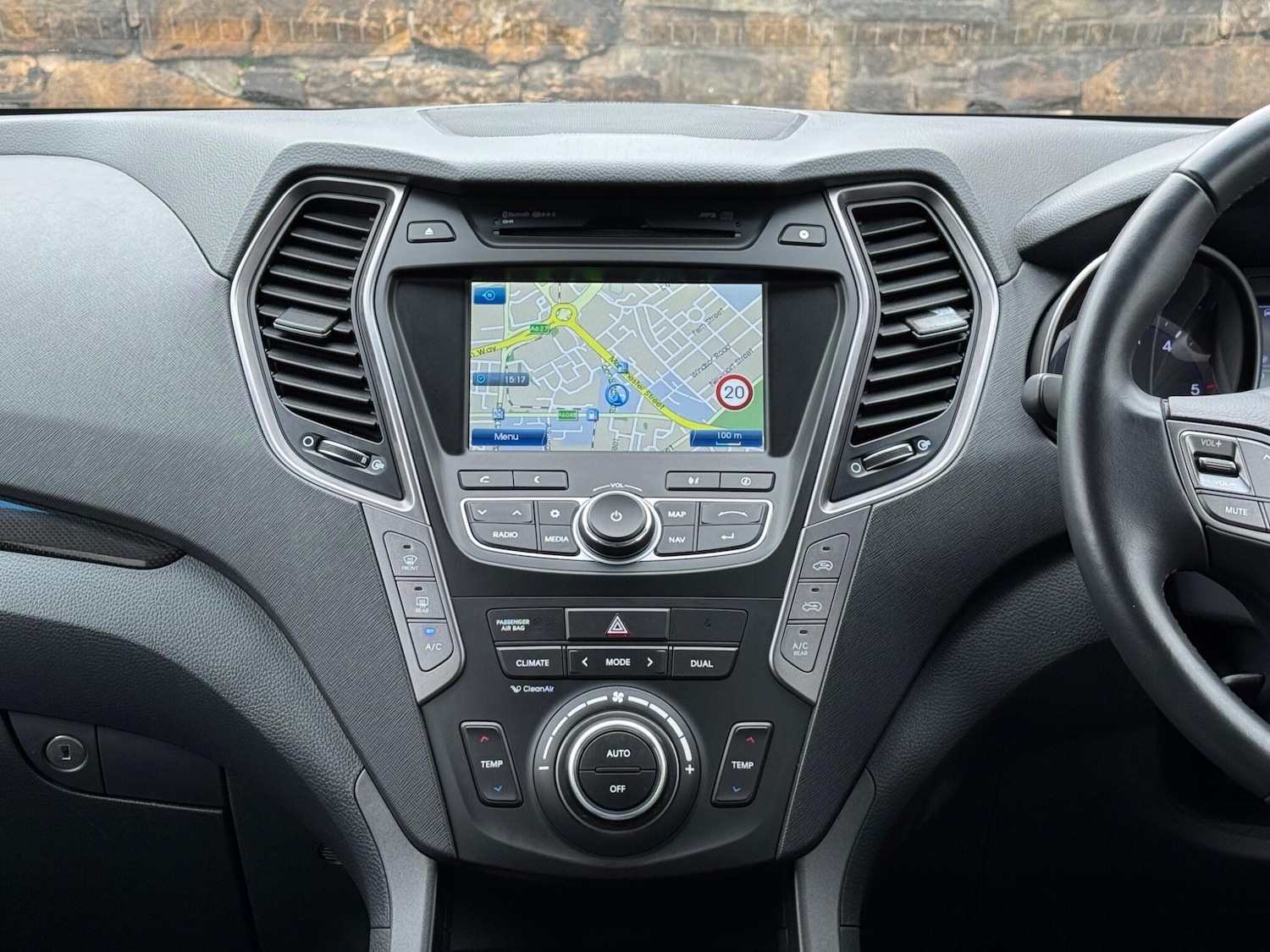 Used Hyundai Santa Fe 2013 for sale - 76161102: Photo 26