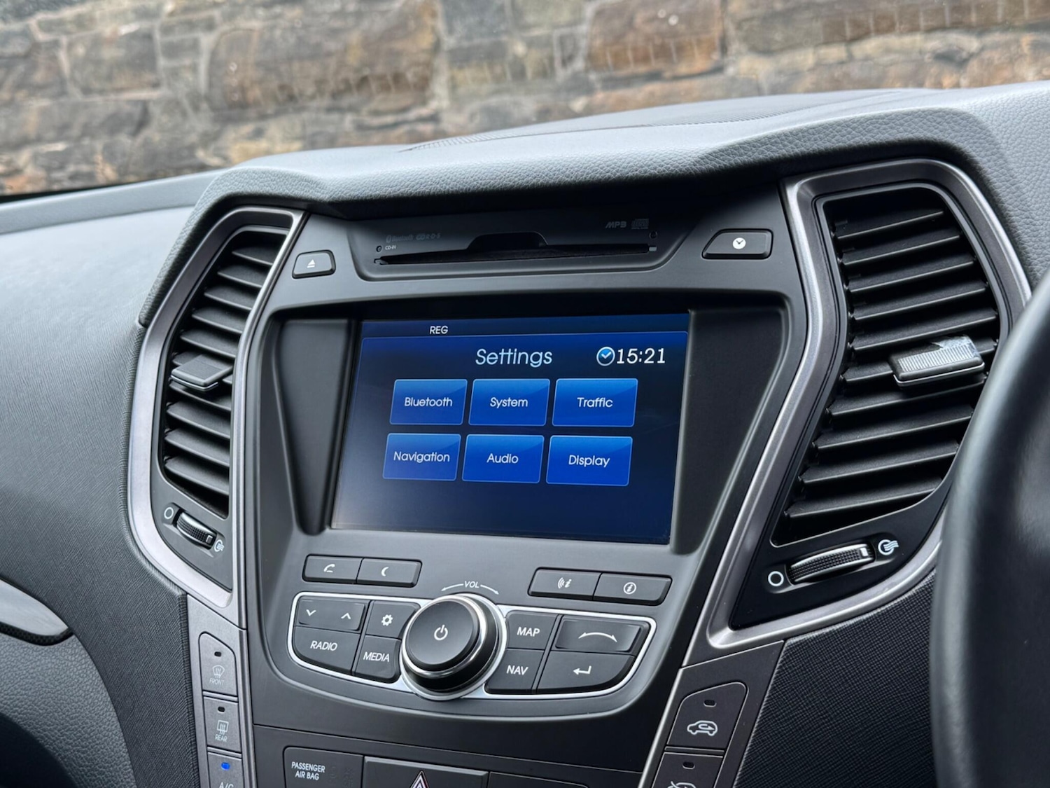 Used Hyundai Santa Fe 2013 for sale - 76161102: Photo 31