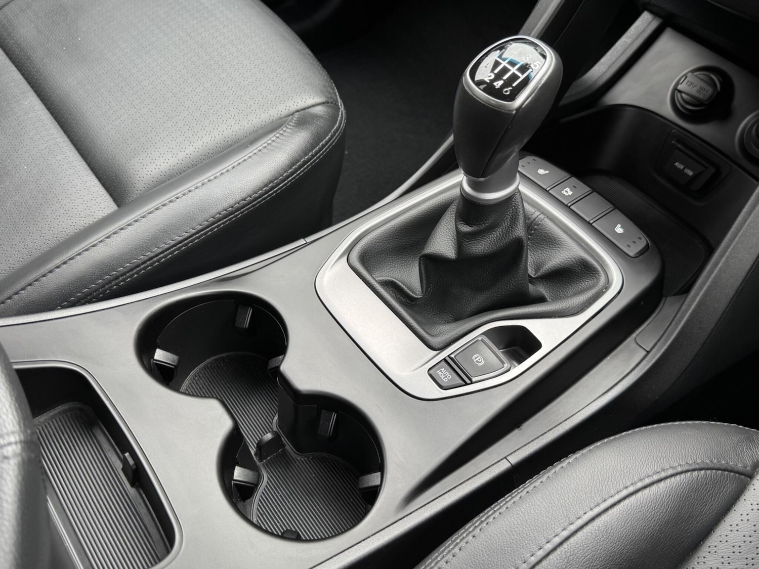 Used Hyundai Santa Fe 2013 for sale - 76161102: Photo 36