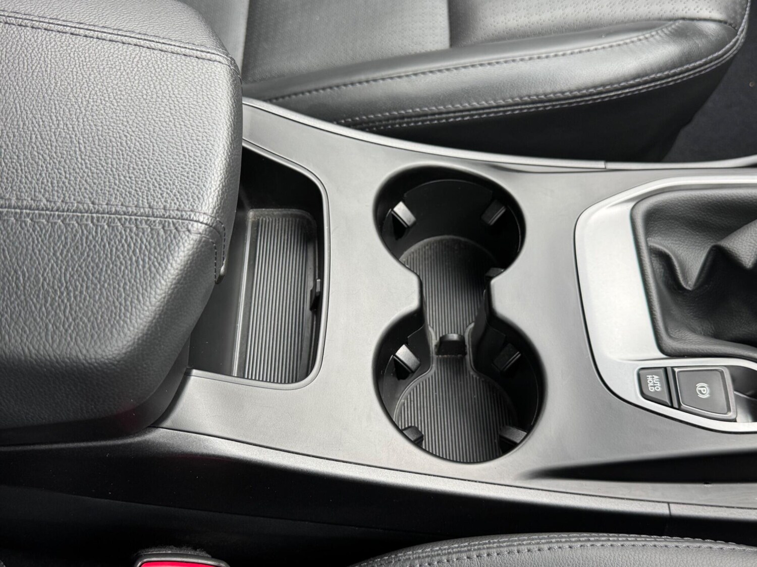 Used Hyundai Santa Fe 2013 for sale - 76161102: Photo 37