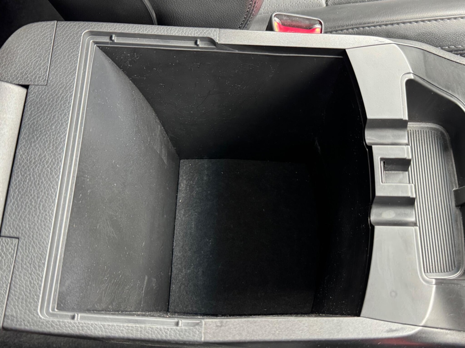 Used Hyundai Santa Fe 2013 for sale - 76161102: Photo 41